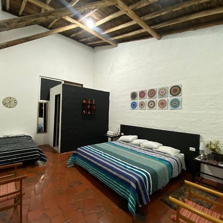 Club Aviva Guatavita - Hostel - Restaurante, Disco & Bar エクステリア 写真