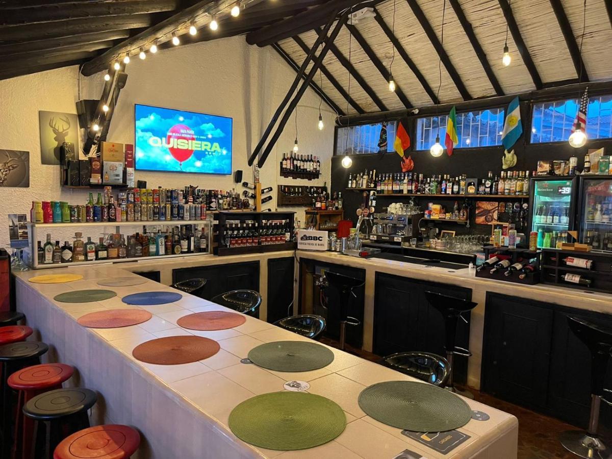 Club Aviva Guatavita - Hostel - Restaurante, Disco & Bar エクステリア 写真