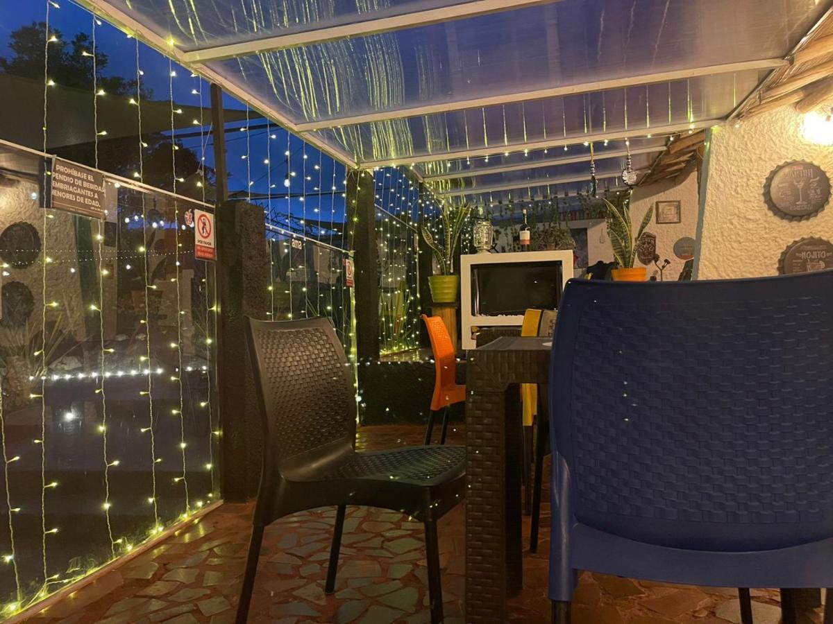 Club Aviva Guatavita - Hostel - Restaurante, Disco & Bar エクステリア 写真