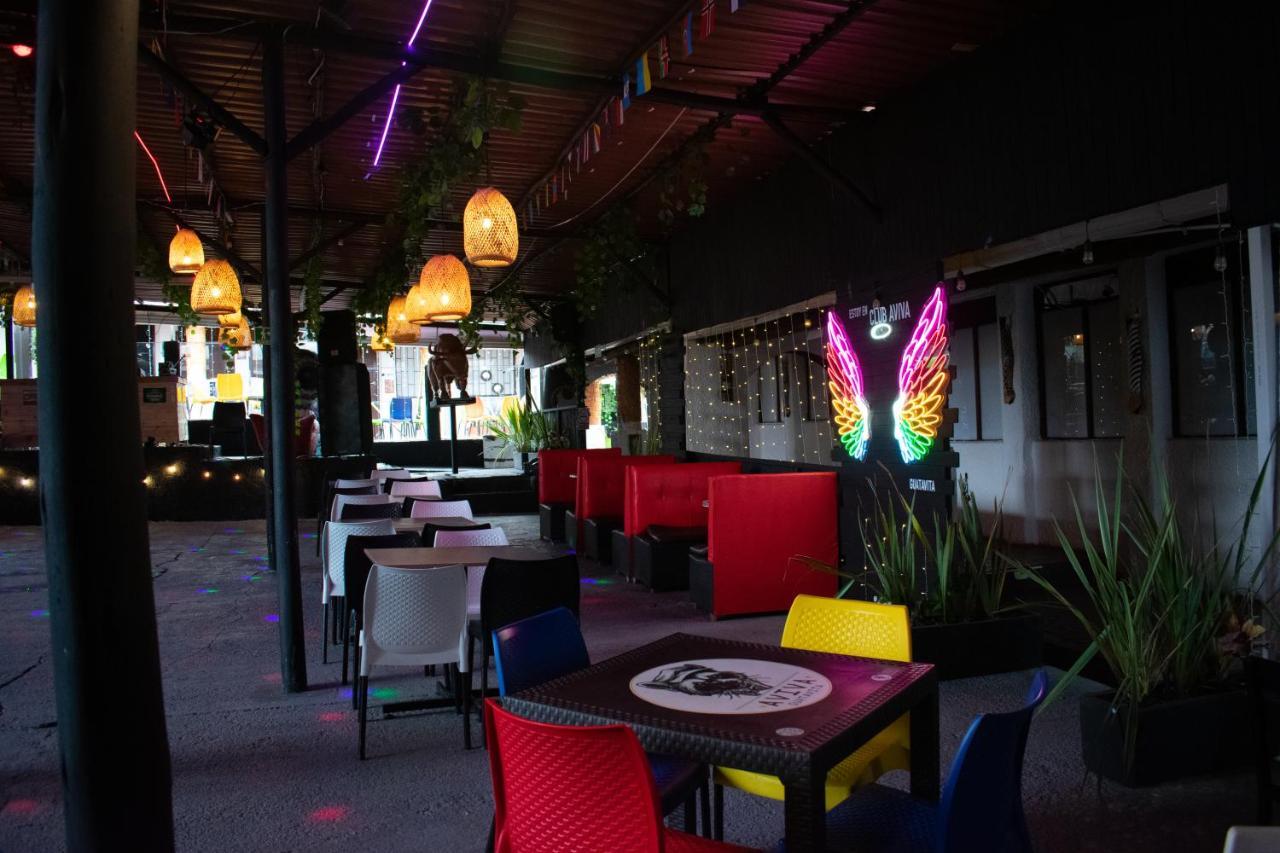 Club Aviva Guatavita - Hostel - Restaurante, Disco & Bar エクステリア 写真