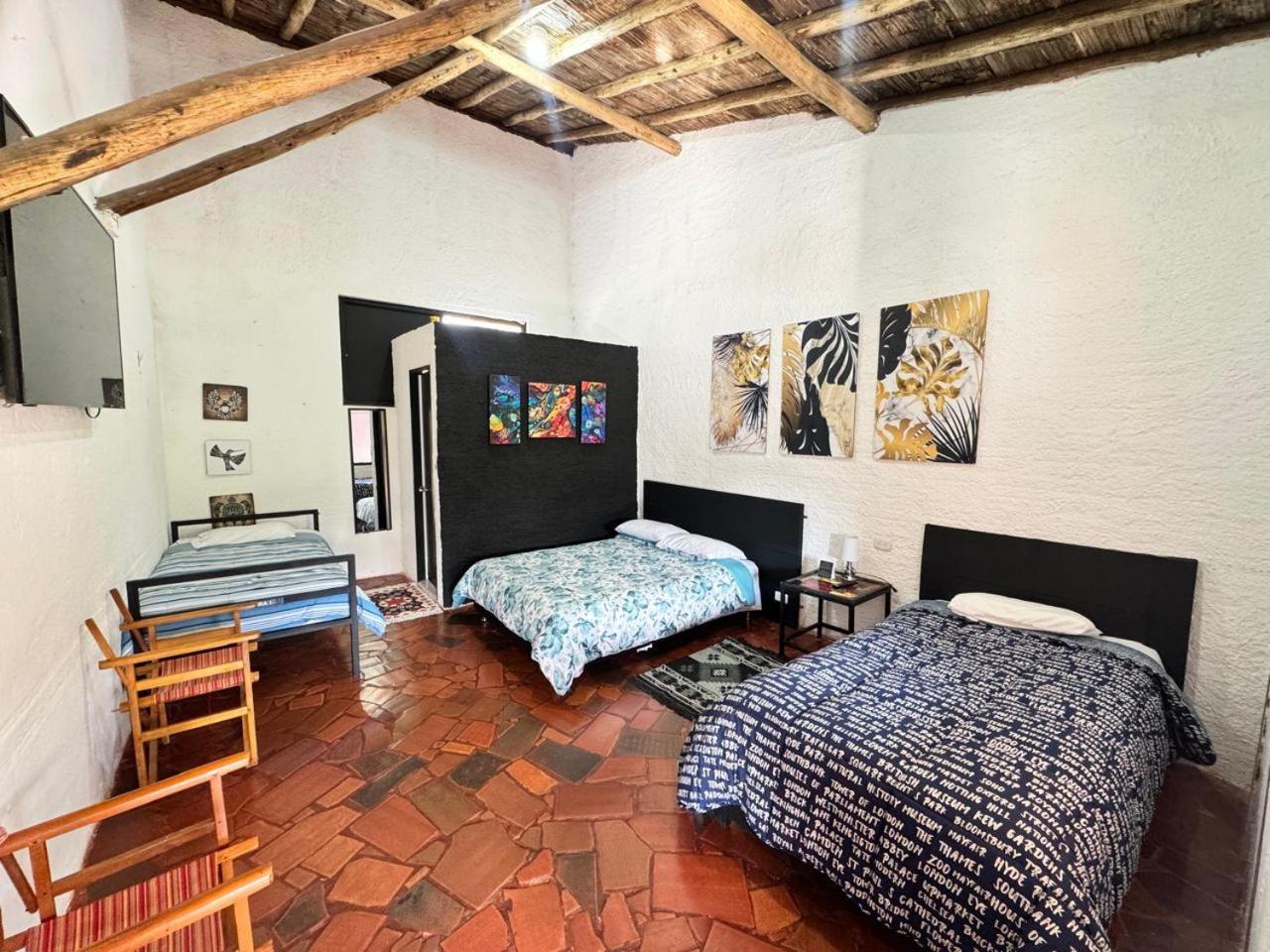 Club Aviva Guatavita - Hostel - Restaurante, Disco & Bar エクステリア 写真